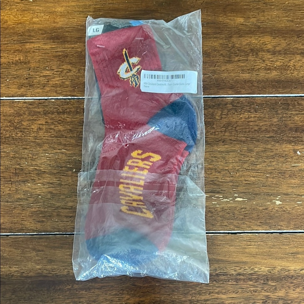 NWT -Cleveland Cavaliers Team Socks‎